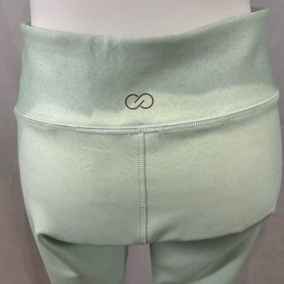 Calia by Carrie Underwood desert landscape mid rise capri active leggings size M - Picture 7 of 8